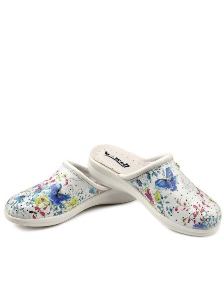 Дамско медицинско сабо модел AERIAL flora