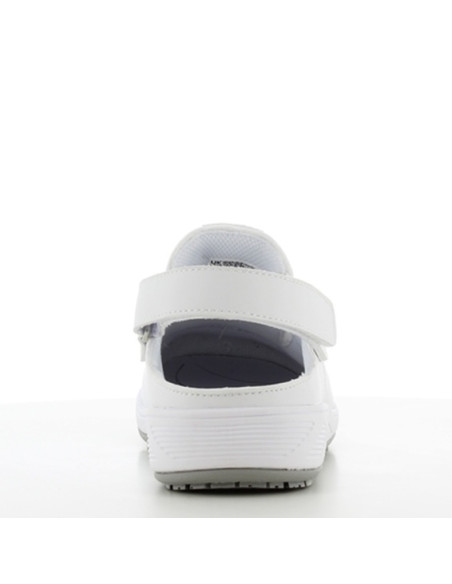 Медицински чехли CARINNE