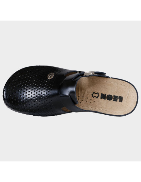 Дамско медицинско сабо LEON BLACK